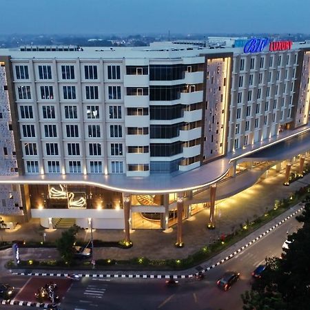 BW Luxury Hotel Jambi Exterior photo